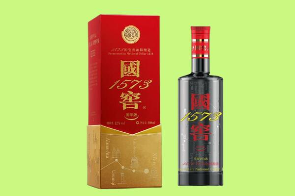 长春南关区回收国窖1573.jpg